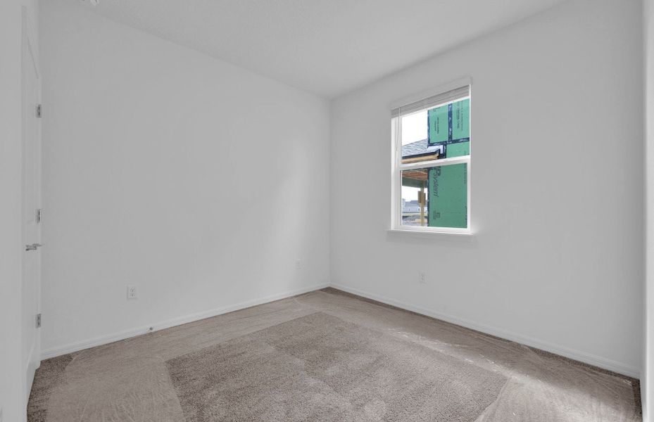 Spacious, unfurnished interior of a new home in Hyland Trail, Green Cove Springs (Image 18).