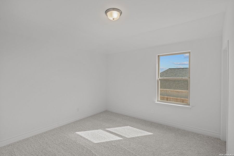 Spacious, unfurnished interior of a new home in Bison Ridge, San Antonio (Image 32).