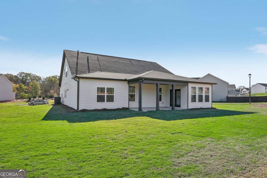 Exterior details and patio area of a home in Summerlin, Winder (Image 4).