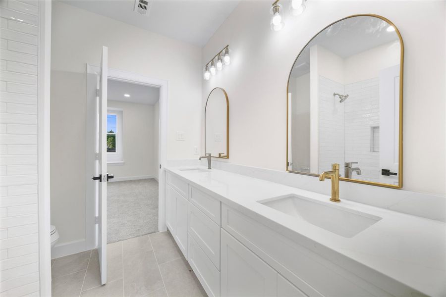 Furnished interior view inside a new home in , Houston (Image 19).