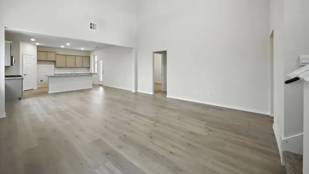 Spacious, unfurnished interior of a new home in The Woods at Lindsey Place, Anna (Image 5).