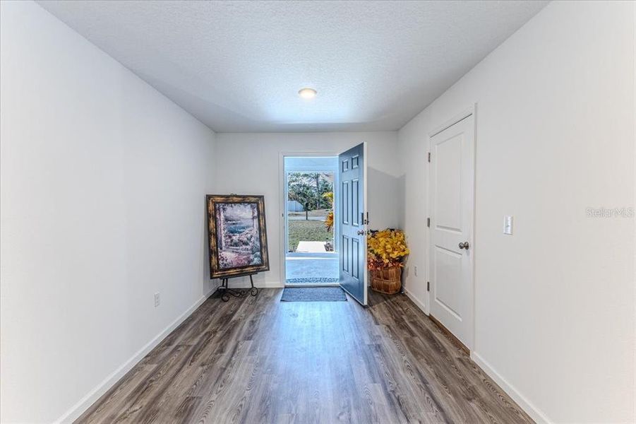 Spacious, unfurnished interior of a new home in Royal Highlands, Brooksville (Image 24).