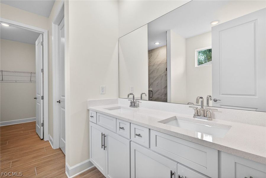 Furnished interior view inside a new home in Cape Coral, Cape Coral (Image 9).