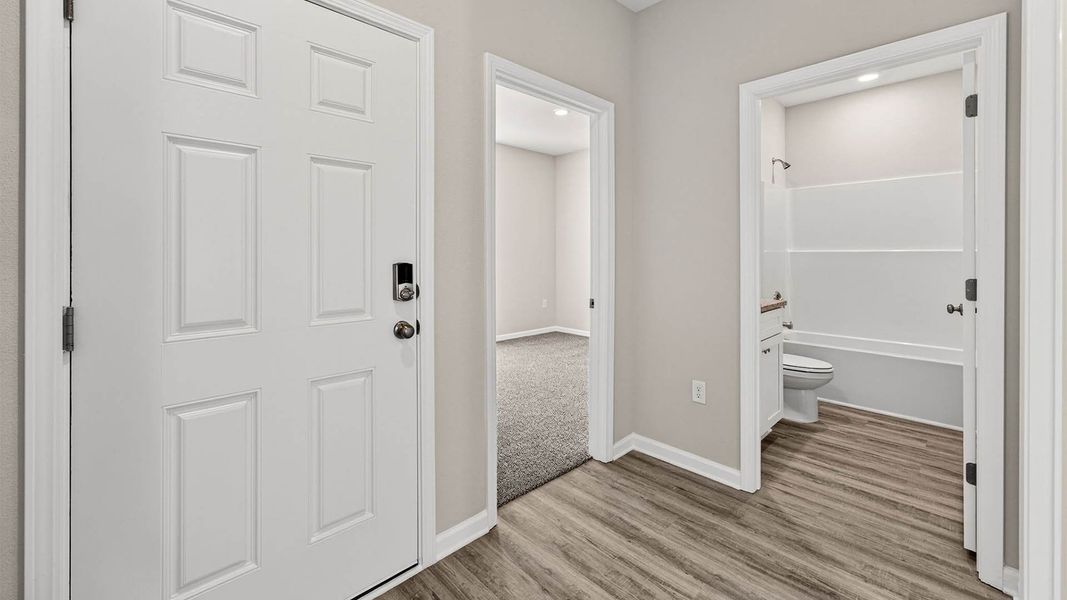 Spacious, unfurnished interior of a new home in Liberty, Panama City (Image 25).