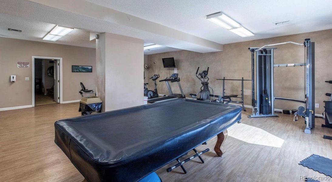 Community amenities in , Centennial (Image 27).