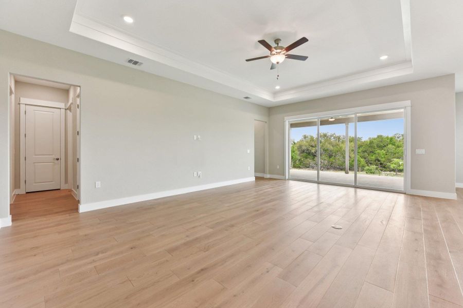 Spacious, unfurnished interior of a new home in Sun City Texas, Georgetown (Image 19).