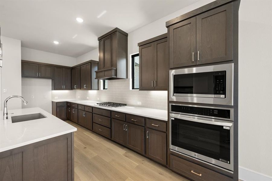 317 Fireblade- Kitchen-3