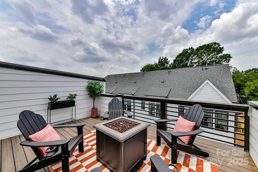 Front exterior of a new home in , Charlotte, NC, highlighting curb appeal (Image 18).