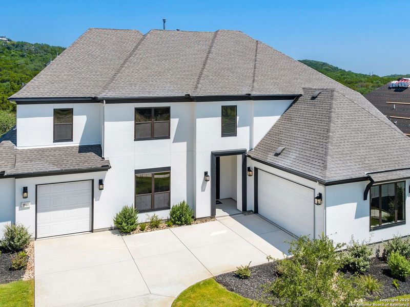 Image 39 of a home in Verandas at the Rim.
