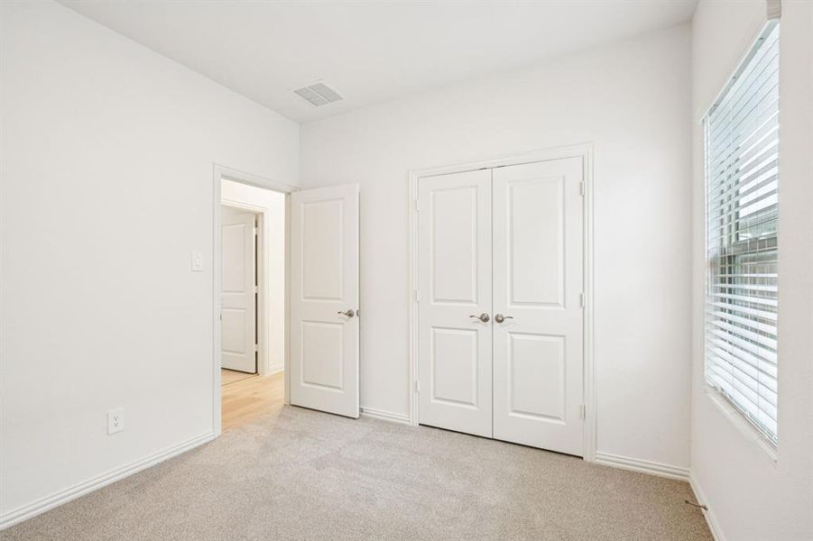 Spacious, unfurnished interior of a new home in Lakehaven - Spring Series, Farmersville (Image 19).