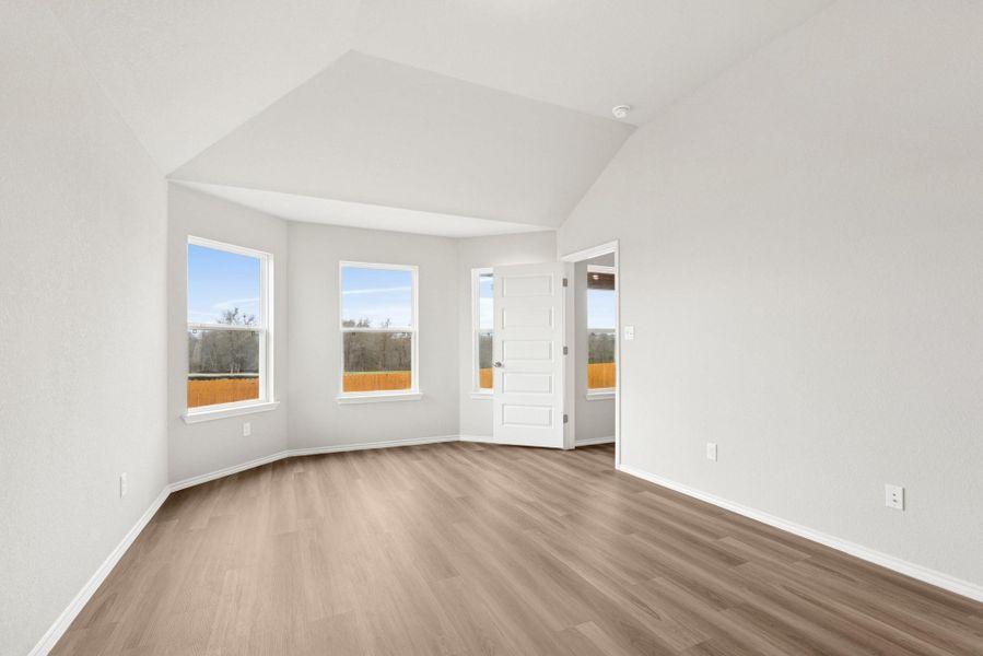 Spacious, unfurnished interior of a new home in Carillon, Manor (Image 18). Spacious, unfurnished interior of a new home in Carillon, Manor (Image 18).