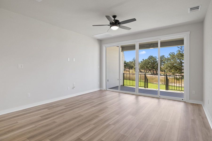 Spacious, unfurnished interior of a new home in Lariat, Liberty Hill (Image 20).