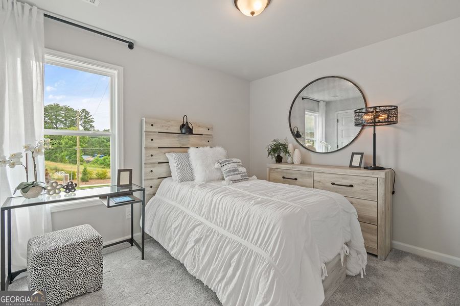 Furnished interior view inside a new home in Ponderosa Farms Manor, Gainesville (Image 18).