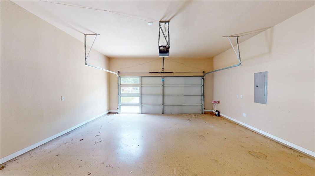 Spacious, unfurnished interior of a new home in , Dallas (Image 13). Spacious, unfurnished interior of a new home in , Dallas (Image 13).