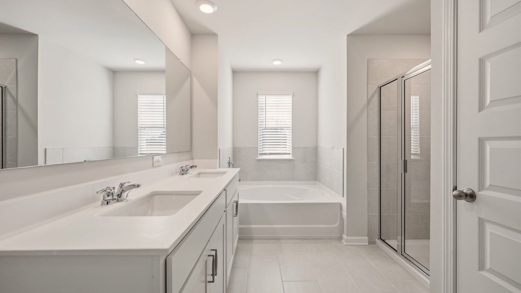 Furnished interior view inside a new home in Poplar Preserve, Newnan (Image 11).