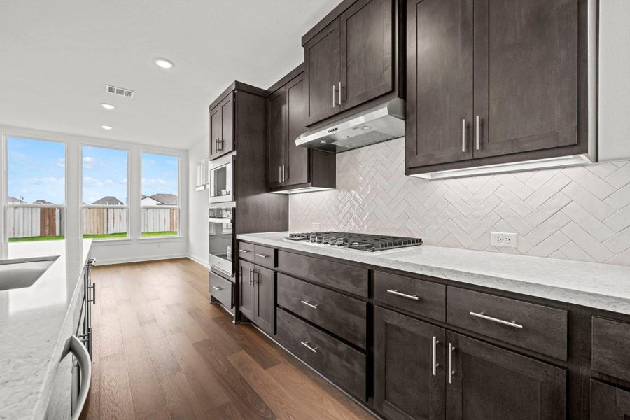 Stunning finishes in Light & Bright Kitchen