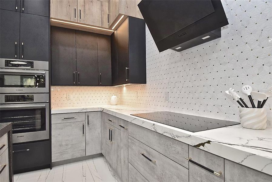 Furnished interior view inside a new home in , Nokomis (Image 60).