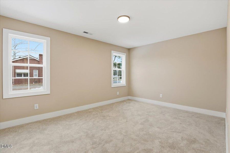 27-402 W James St-27 27-402 W James St-27