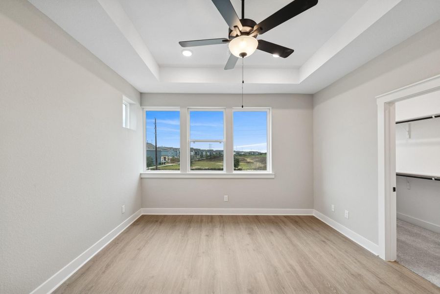 Spacious, unfurnished interior of a new home in , Katy (Image 25).