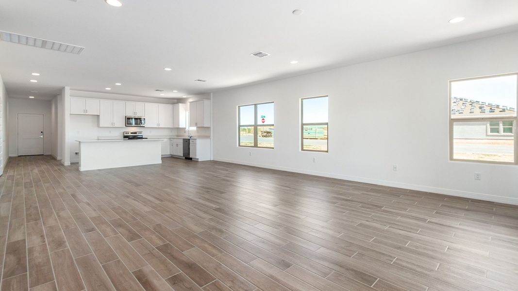 Representative unfurnished interior of a home built from the Sedona - Plan H50T7 by D.R. Horton in Sahuarita Acres, Sahuarita (Image 17).