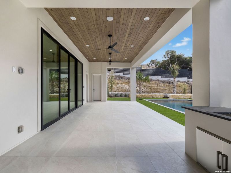 Exterior details and patio area of a home in , San Antonio (Image 4).