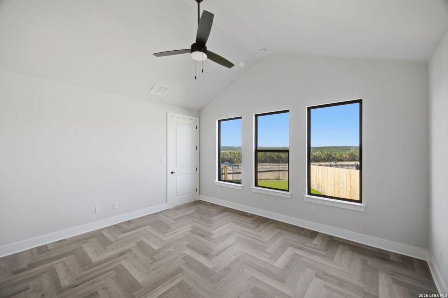 Spacious, unfurnished interior of a new home in The Summit, San Antonio (Image 29).