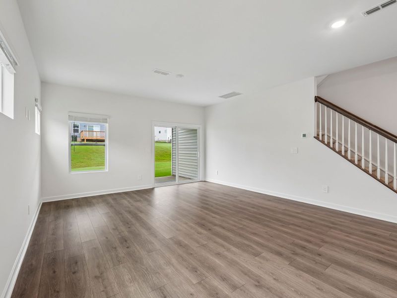 Spacious, unfurnished interior of a new home in Oxford Station, Salisbury (Image 14).