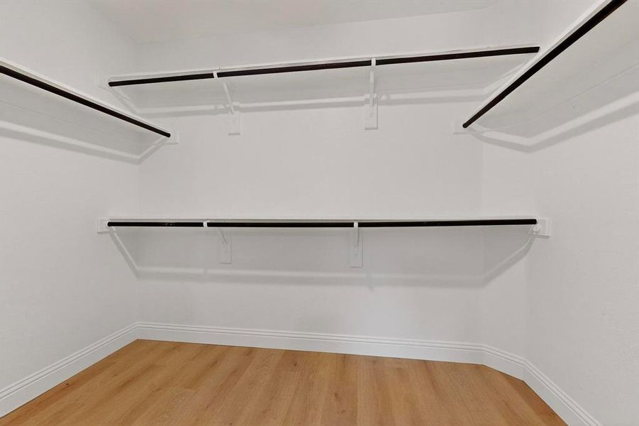 Spacious, unfurnished interior of a new home in , Dallas (Image 31).