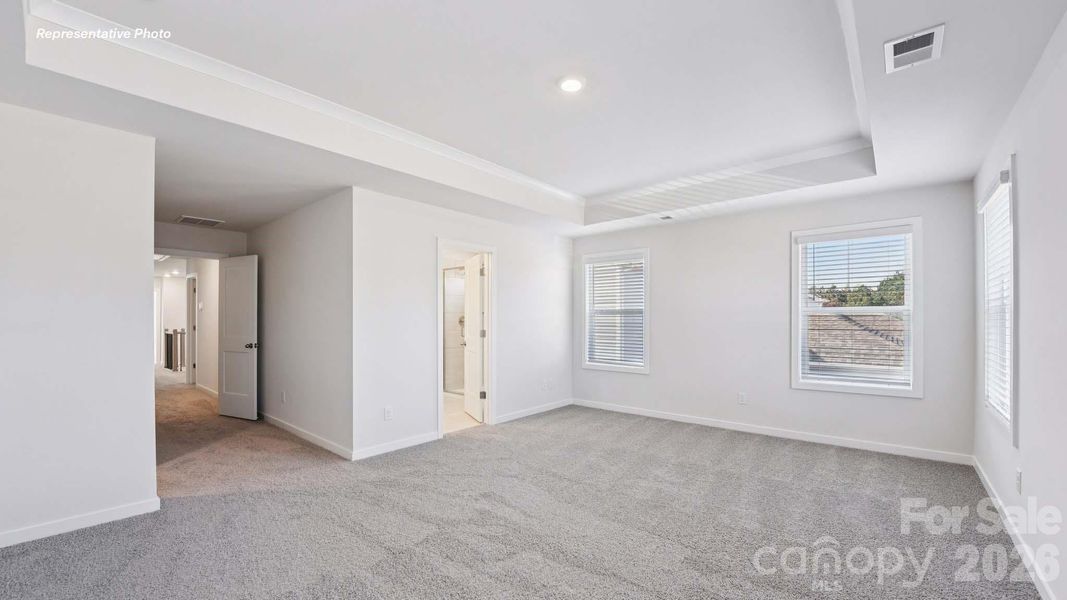 Spacious, unfurnished interior of a new home in Oak Grove Hill, Huntersville (Image 28).