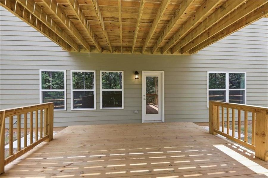 Exterior details and patio area of a home in Tuscany Hills, Douglasville (Image 23).