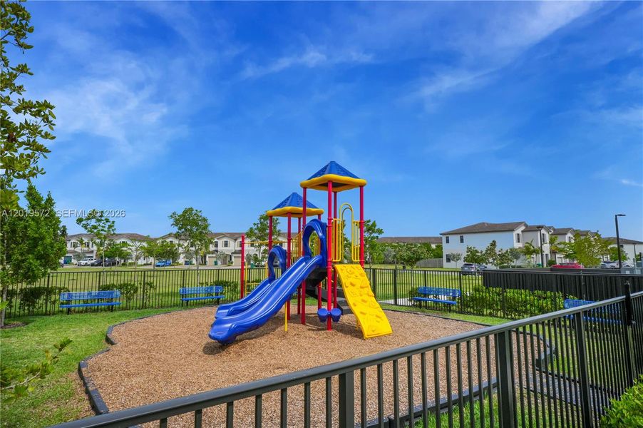 Community amenities in , Miami (Image 35). Community amenities in , Miami (Image 35).
