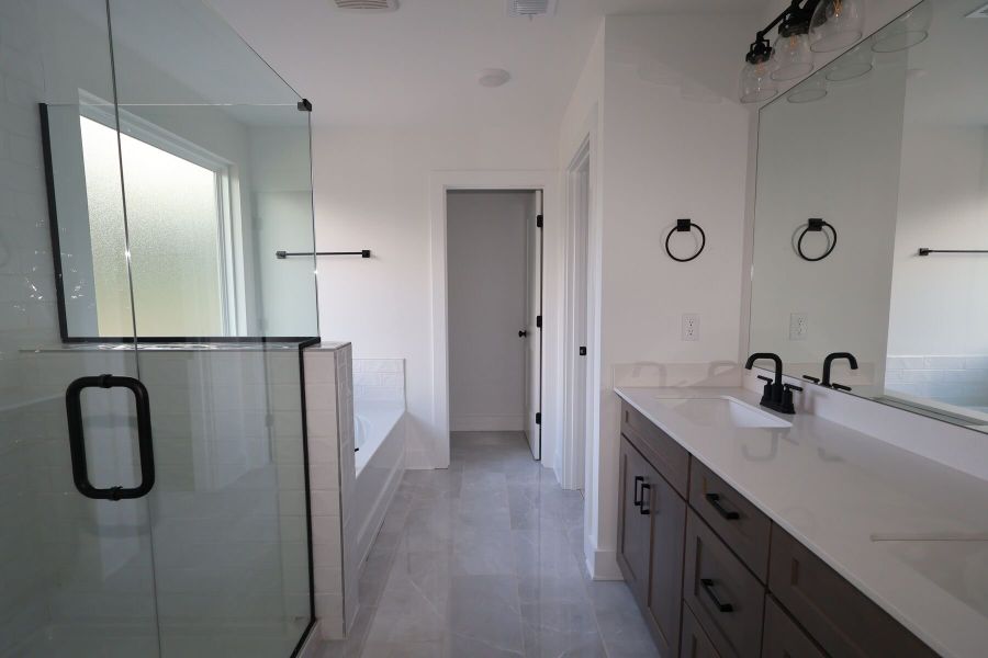 Owner's Bathroom