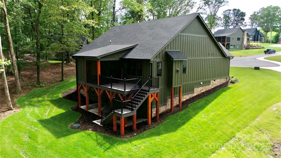 Exterior details and patio area of a home in , Mills River (Image 1).