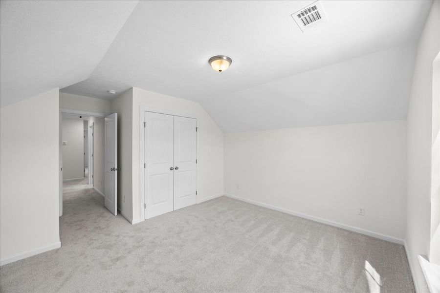 Spacious, unfurnished interior of a new home in Windsor, North Augusta (Image 32).