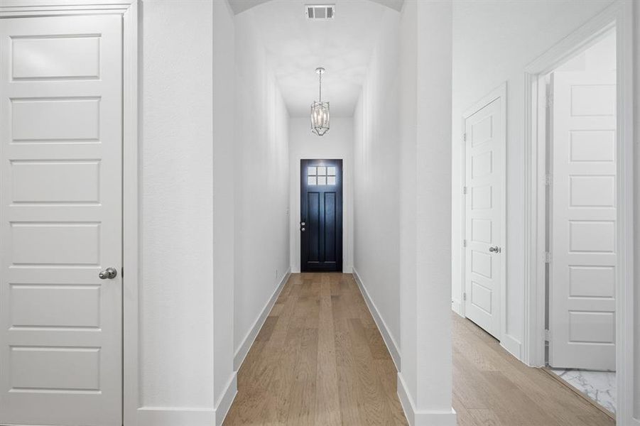 Spacious, unfurnished interior of a new home in Sandbrock Ranch, Aubrey (Image 13).