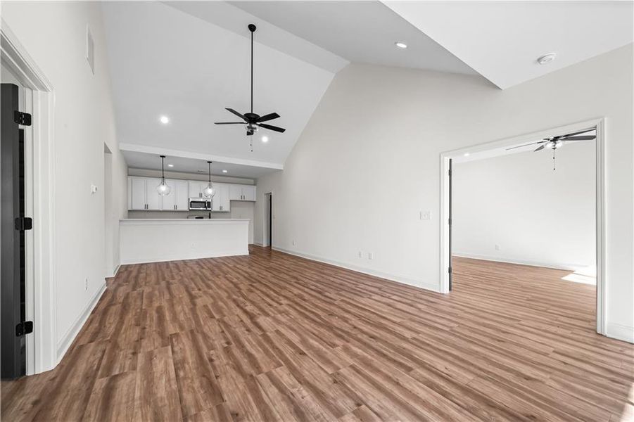 Spacious, unfurnished interior of a new home in , Dallas (Image 23).
