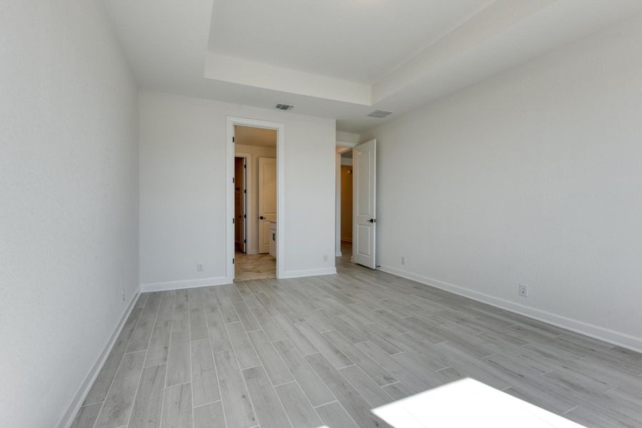 Representative unfurnished interior of a home built from the Leander by Ashton Woods in The Heights at Saddlebrook Ranch 60's, Schertz (Image 13). Representative unfurnished interior of a home built from the Leander by Ashton Woods in The Heights at Saddlebrook Ranch 60's, Schertz (Image 13).