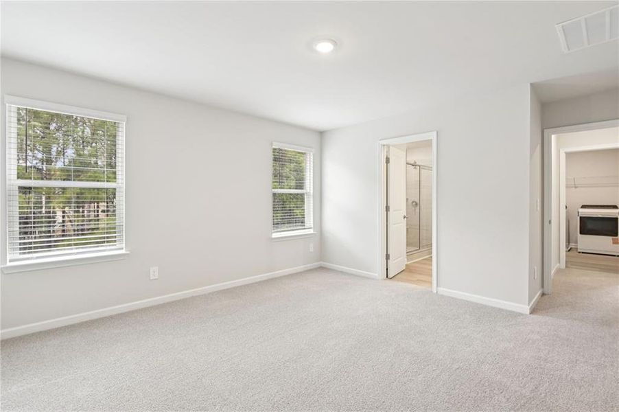 Spacious, unfurnished interior of a new home in Ivey Township, Dallas (Image 43).