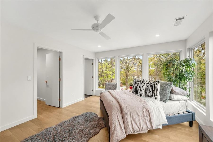 Furnished interior view inside a new home in , Atlanta (Image 22).