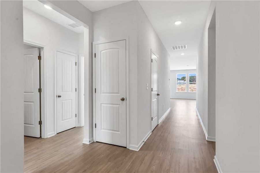 Spacious, unfurnished interior of a new home in Three Rivers, Rome (Image 27).