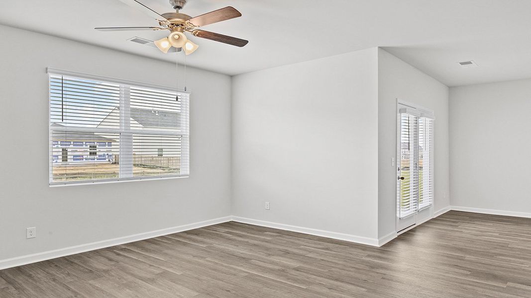 Spacious, unfurnished interior of a new home in Highland Hills, Graniteville (Image 18).