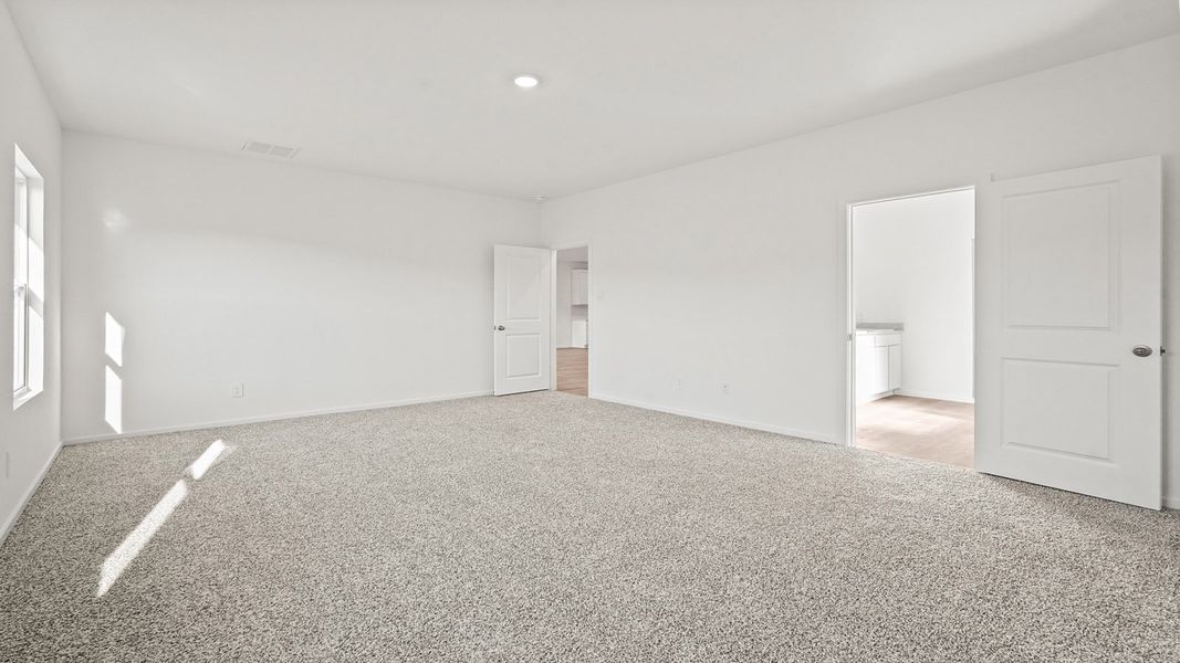 Representative unfurnished interior of a home built from the Rosemont by D.R. Horton in New Waverly Station, New Waverly (Image 19).