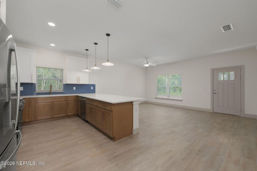 Spacious, unfurnished interior of a new home in , Hastings (Image 28).