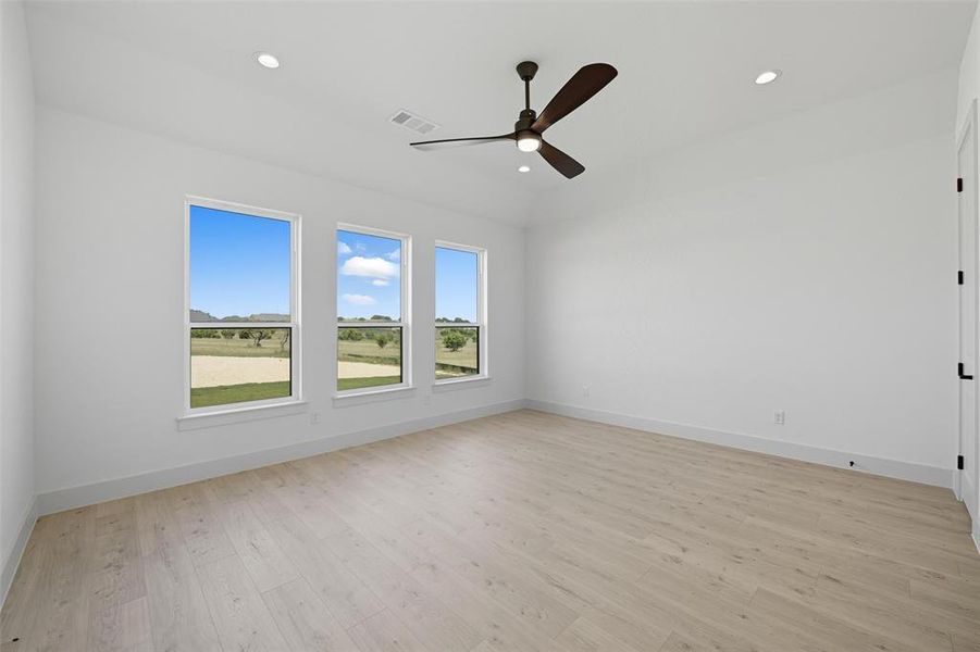 Spacious, unfurnished interior of a new home in Eagles Bluff, Willow Park (Image 16).