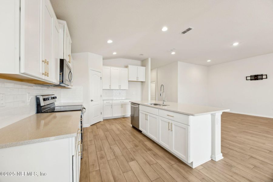 Furnished interior view inside a new home in River Glen, Yulee (Image 5). Furnished interior view inside a new home in River Glen, Yulee (Image 5).