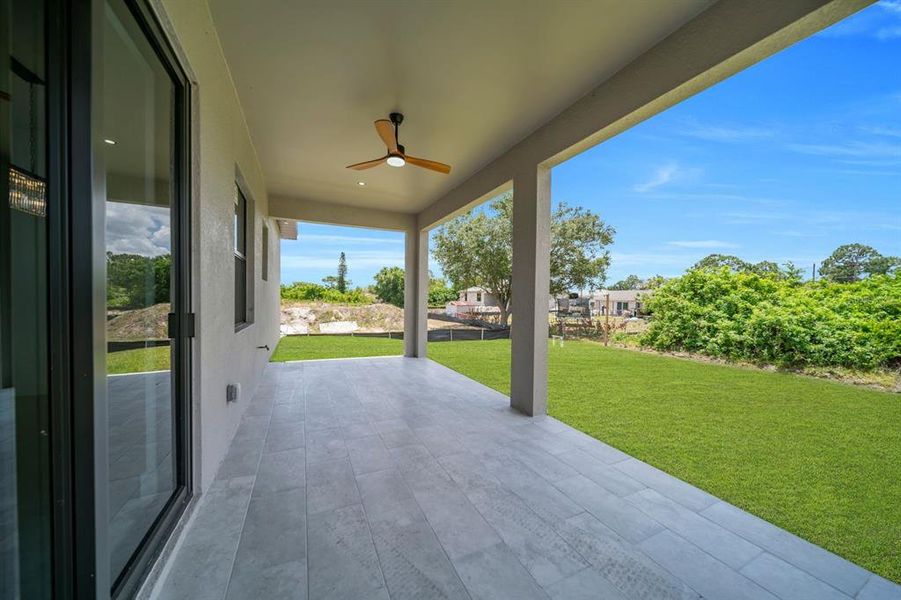 Exterior details and patio area of a home in , Lehigh Acres (Image 3).