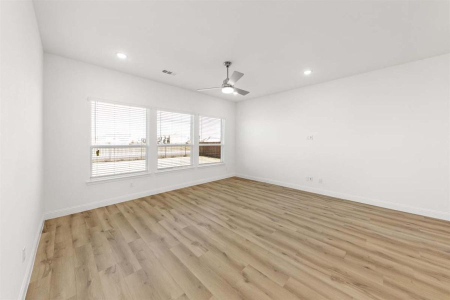 Spacious, unfurnished interior of a new home in River Ranch, Van Alstyne (Image 12). Spacious, unfurnished interior of a new home in River Ranch, Van Alstyne (Image 12).