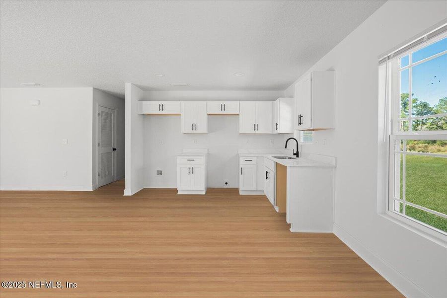 Spacious, unfurnished interior of a new home in , Keystone Heights (Image 7).