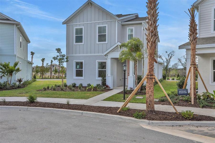 Image 30 of a home in Bungalow Walk at Lakewood Ranch.