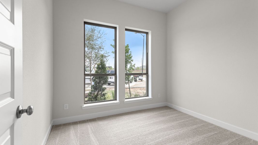 Spacious, unfurnished interior of a new home in Elyson, Katy (Image 14).
